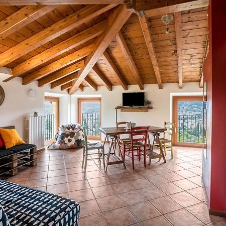 Casa Mandello Lägenhet Salò Exteriör bild