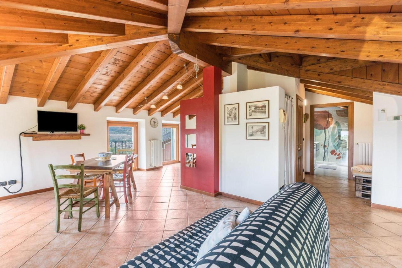 Casa Mandello Lägenhet Salò Exteriör bild
