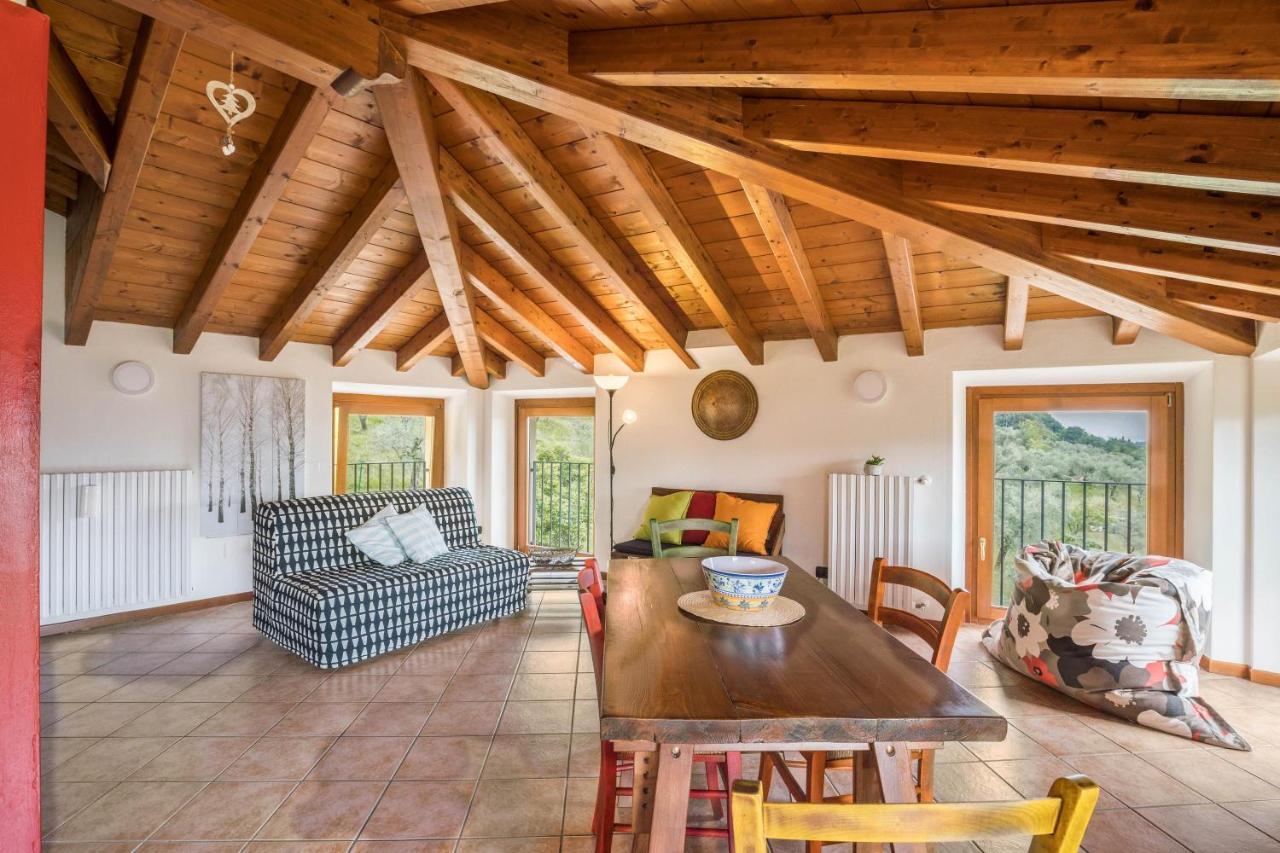 Casa Mandello Lägenhet Salò Exteriör bild