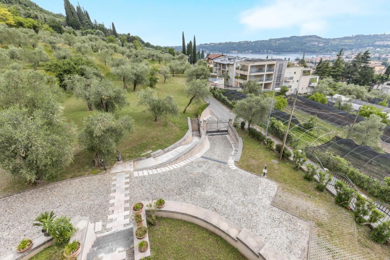 Casa Mandello Lägenhet Salò Exteriör bild