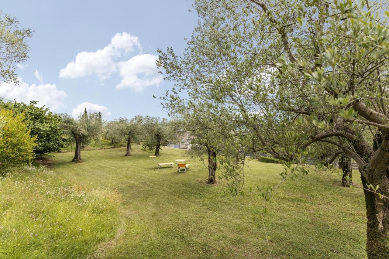 Casa Mandello Lägenhet Salò Exteriör bild
